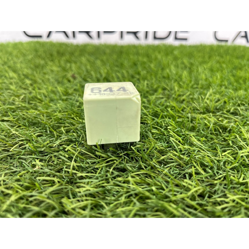 Реле (электрика) AUDI A8 D4 2011 4,2 4H0951253