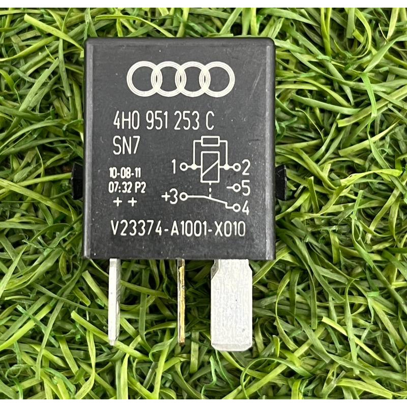 Реле (электрика) AUDI A8 D4 2011 4,2 4H0951253C