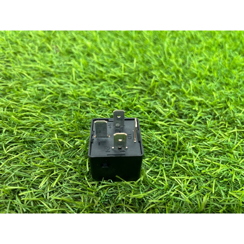 Реле (электрика) AUDI A4 B9 2017 2.0L 4H0951253A