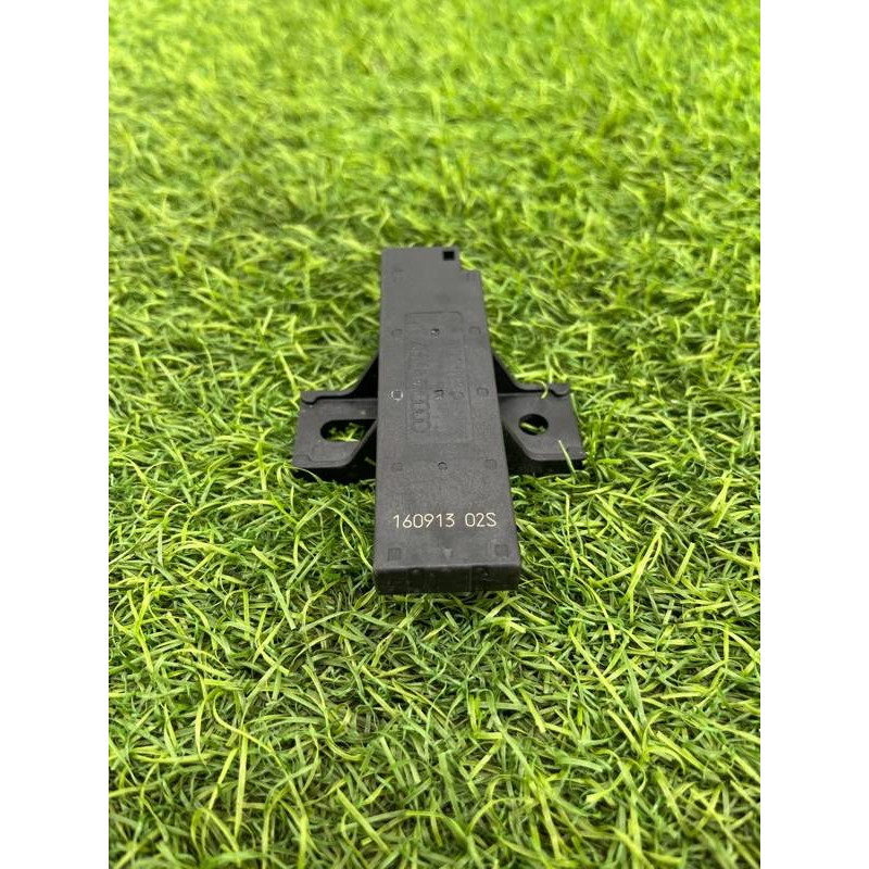 Антенна бесключевого доступа (электрика) AUDI A4 B9 2017 2.0L 4M0907247