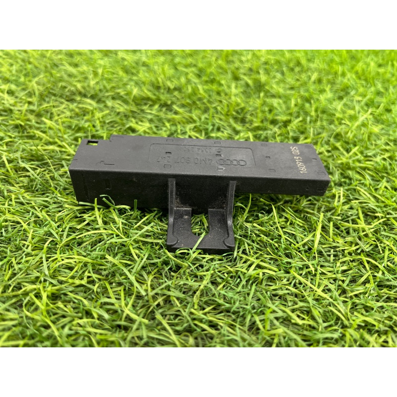 Антенна бесключевого доступа (электрика) AUDI A4 B9 2017 2.0L 4M0907247