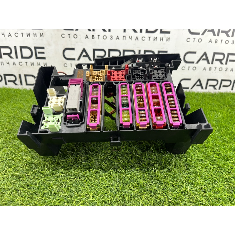 Блок предохранителей (электрика) AUDI A8 D4 2011 4,2 4H0907101B