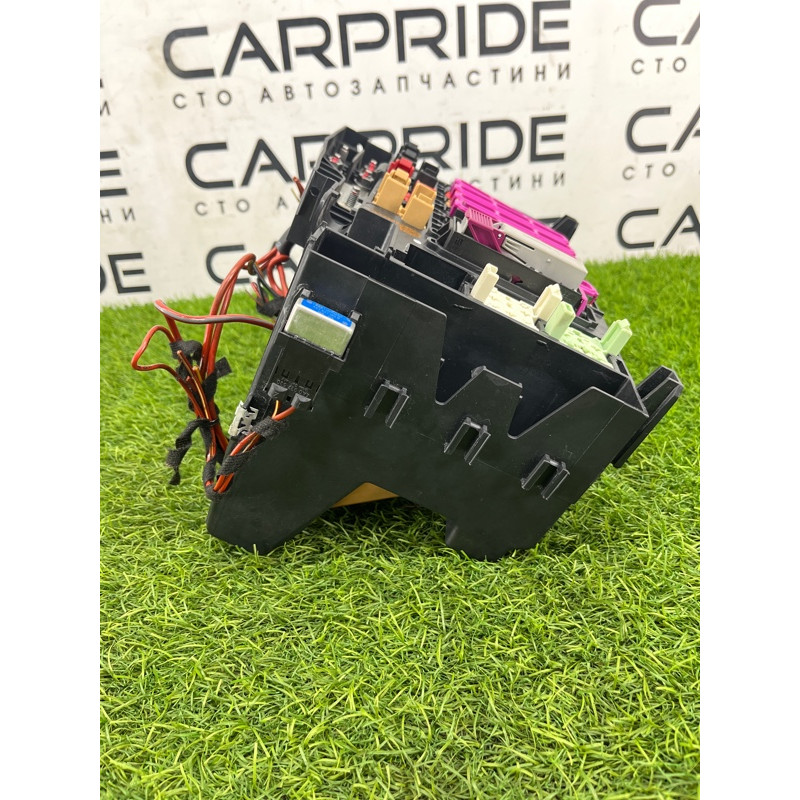 Блок предохранителей (электрика) AUDI A8 D4 2011 4,2 4H0907101B