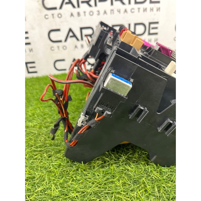 Блок предохранителей (электрика) AUDI A8 D4 2011 4,2 4H0907101B