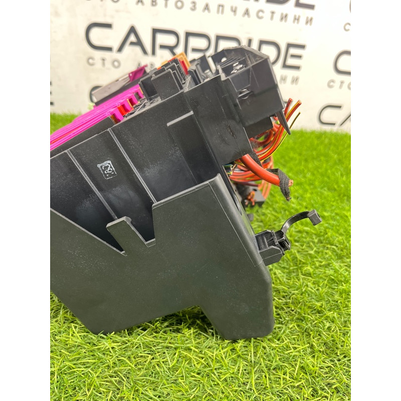 Блок предохранителей (электрика) AUDI A8 D4 2011 4,2 4H0907101B