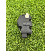 Привод заслонки отопителя