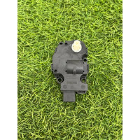 Привод заслонки отопителя