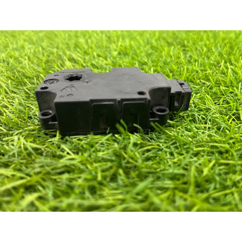 Привод заслонки отопителя (отопление и кондиционирование) AUDI A8 D4 2011 4,2 4H0820511E