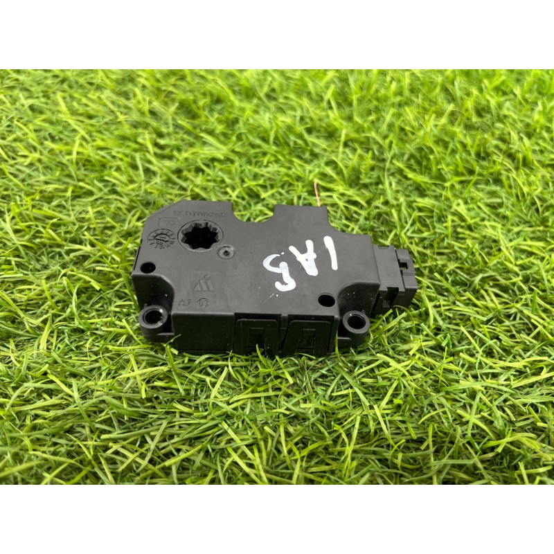 Привод заслонки отопителя (отопление и кондиционирование) Audi A5 F5 2019 2.0 TFSI 4M0820511