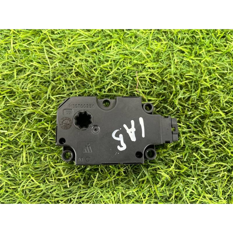 Привод заслонки отопителя (отопление и кондиционирование) Audi A5 F5 2019 2.0 TFSI 4M0820511