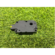 Привод заслонки отопителя