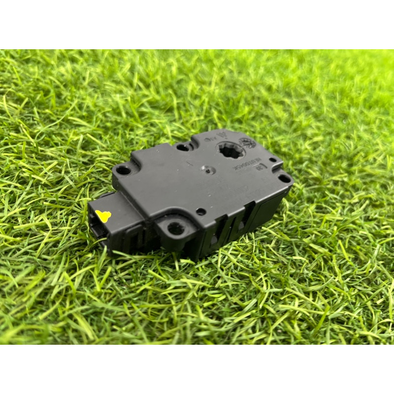 Привод заслонки отопителя (отопление и кондиционирование) AUDI A4 B9 2017 2.0L 4M0820511