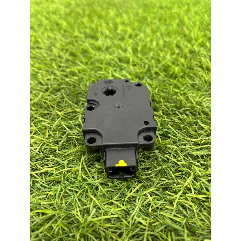 Привод заслонки отопителя (отопление и кондиционирование) AUDI A4 B9 2017 2.0L 4M0820511