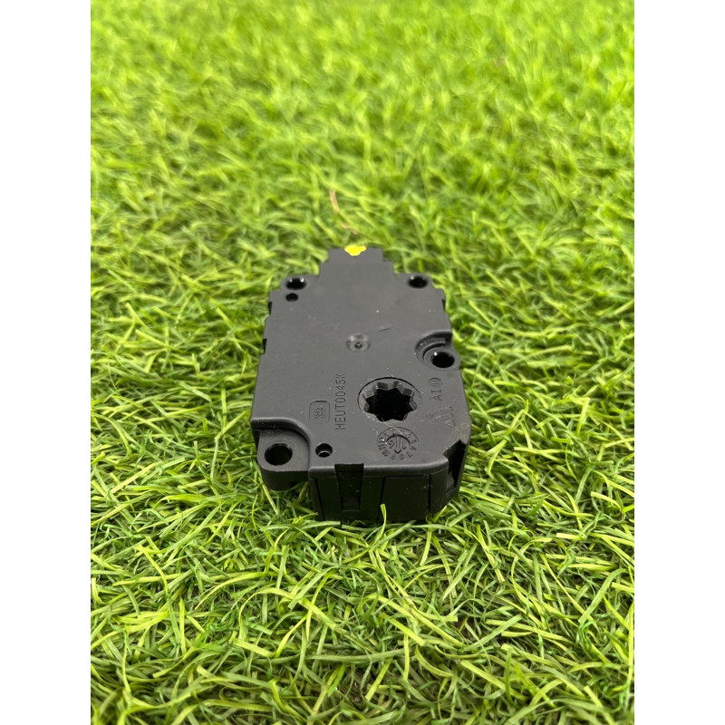 Привод заслонки отопителя (отопление и кондиционирование) AUDI A4 B9 2017 2.0L 4M0820511