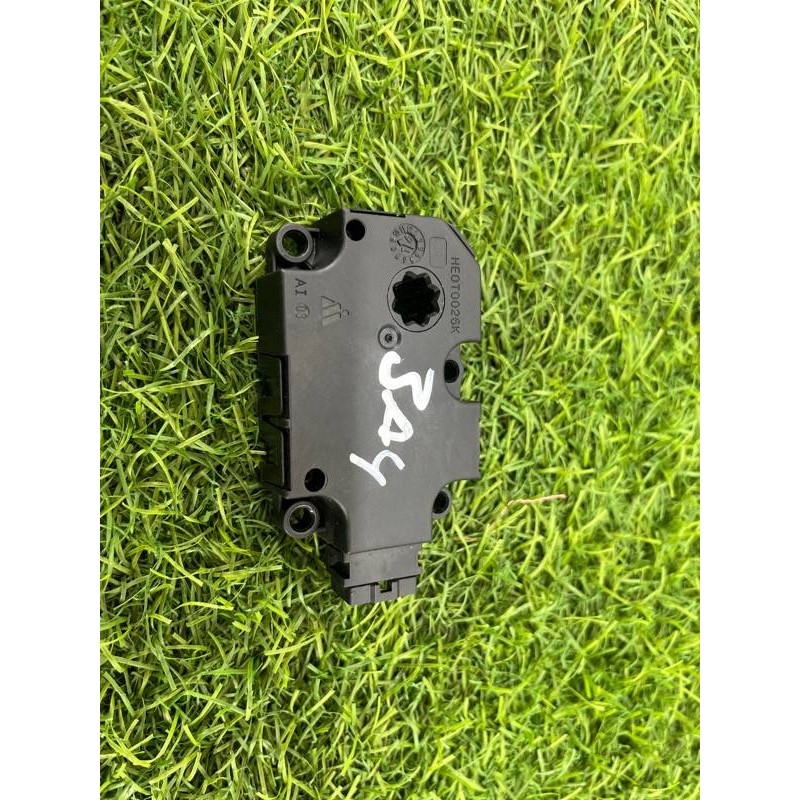 Привод заслонки отопителя (отопление и кондиционирование) AUDI A4 B9 2017 2.0L 4M0820511