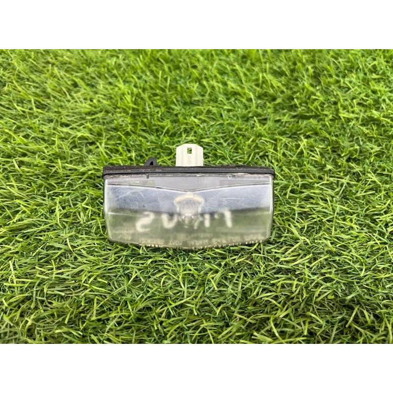 Плафон подсветки номера (оптика) Toyota Prius NHW20 8127053010