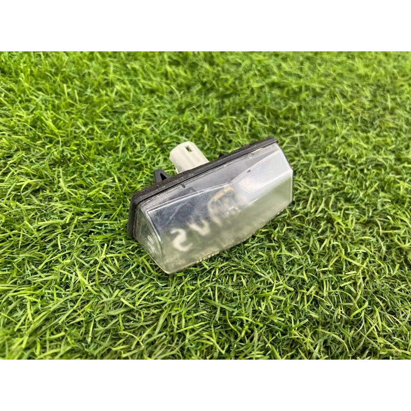 Плафон подсветки номера (оптика) Toyota Prius NHW20 8127053010