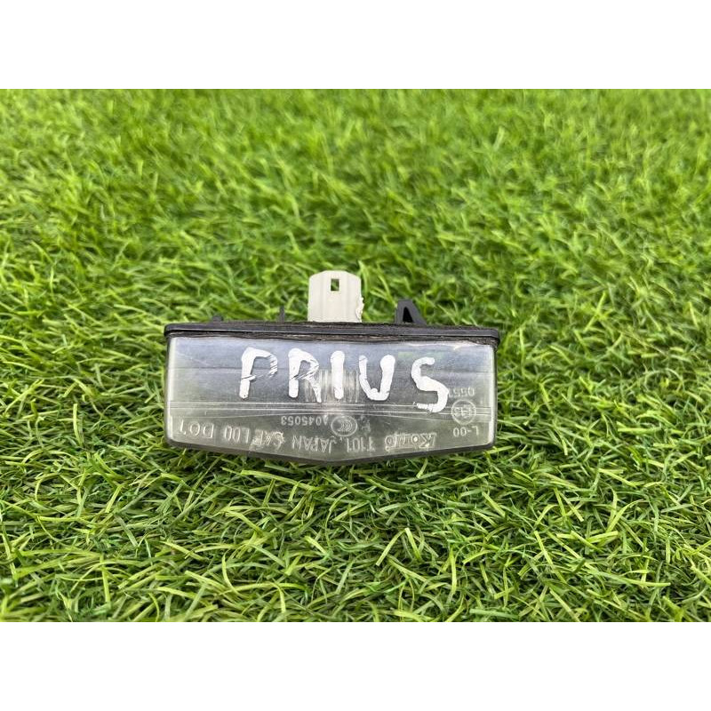 Плафон подсветки номера (оптика) Toyota Prius NHW20 8127053010