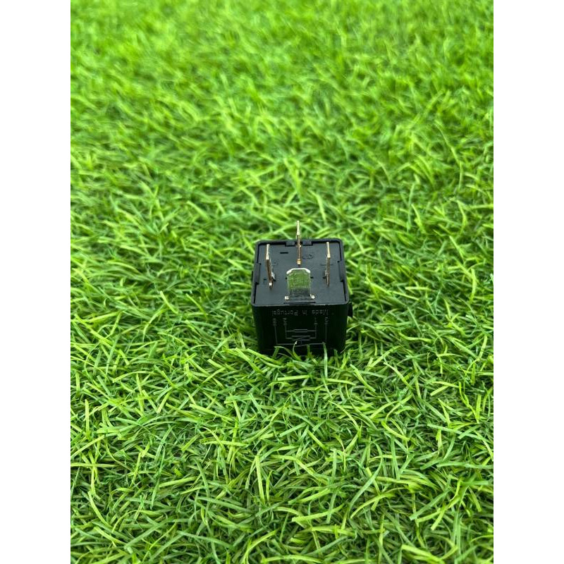 Реле (электрика) AUDI A4 B9 2017 2.0L 4H0951253A