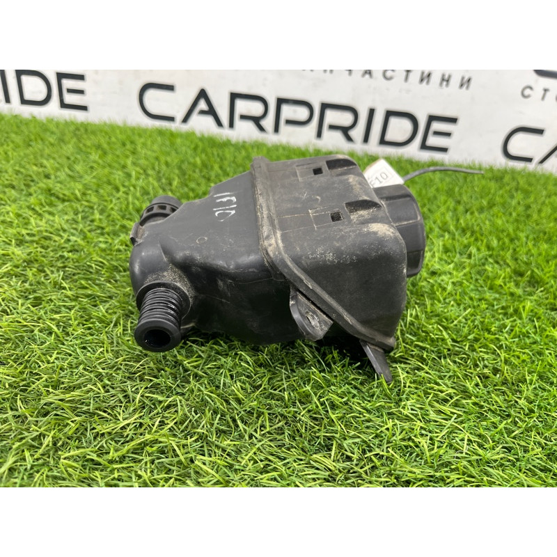 Бачок расширительный (система охлаждения) BMW 5-series F10 2013 N63B44 17137632212