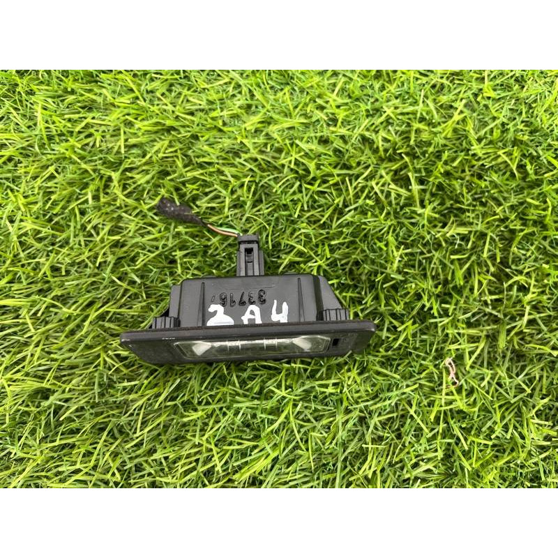 Плафон подсветки номера (оптика) AUDI A4 B9 2017 2.0L 4G0943021