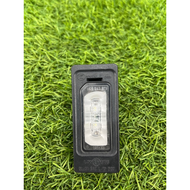 Плафон подсветки номера (оптика) AUDI A4 B9 2017 2.0L 4G0943021