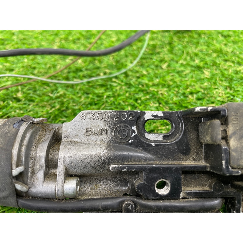 Привод замка багажника (электрика) BMW 7-series E38 67 33 8 352 202