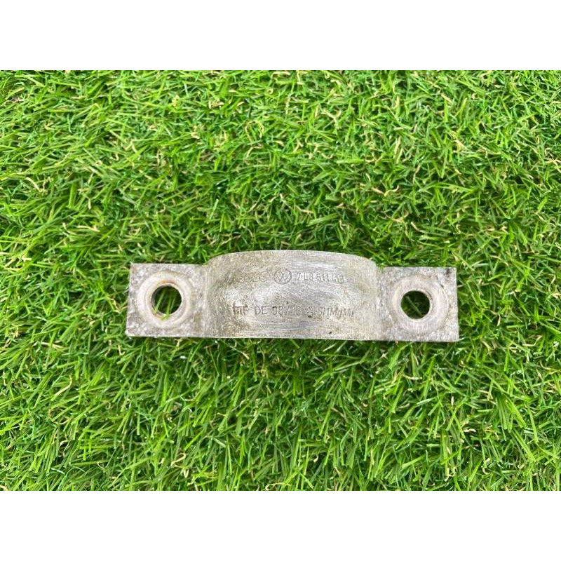 Скоба стабилизатора (подвеска) Volkswagen Touareg II NF 2013 3.0 TDI 7L8511418