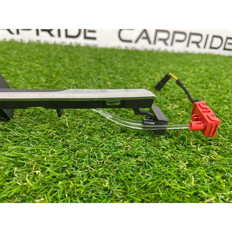 Декоративна накладка карти дверей (салон) Audi A5 F5 2019 2.0 TFSI 8W0959523C6PS