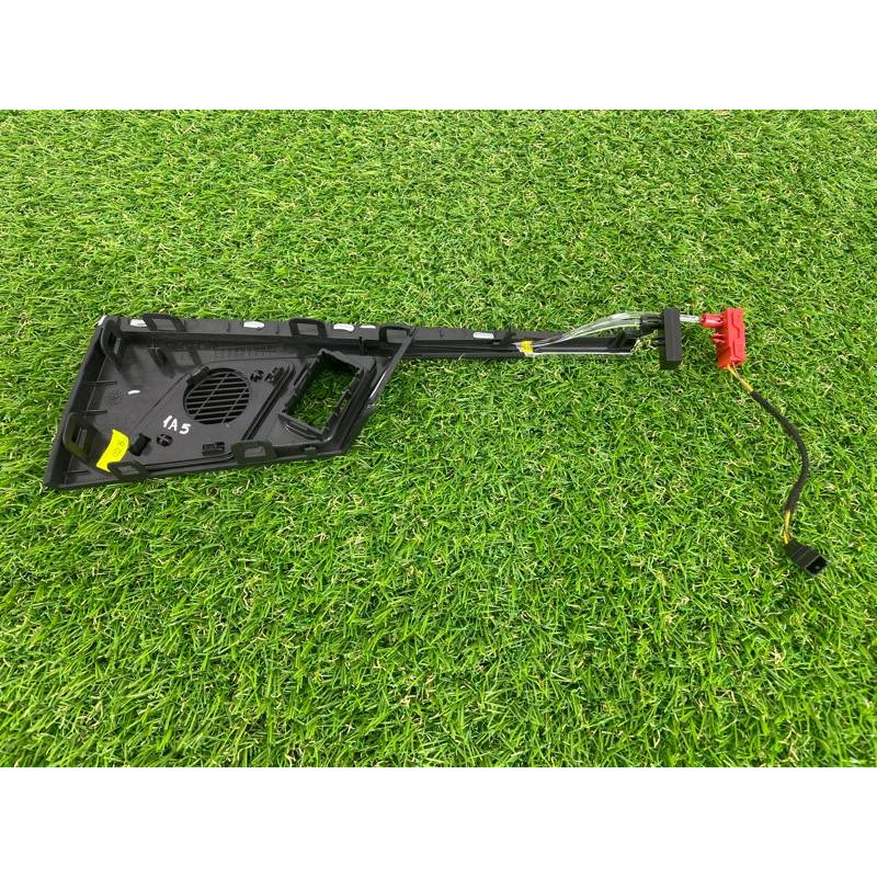 Декоративна накладка карти дверей (салон) Audi A5 F5 2019 2.0 TFSI 8W0959523C6PS