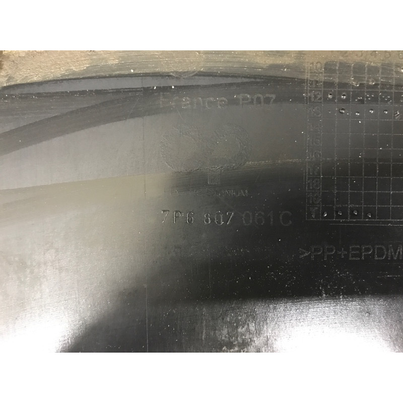 Бампер (наружные элементы кузова) Volkswagen Touareg II NF 2013 3.0 TDI 7P6807101AGRU