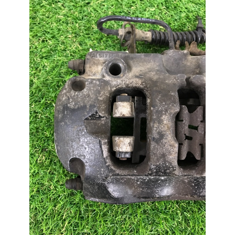 Гальмівний супорт (гальмівна система) Volkswagen Touareg II NF 2013 3.0 TDI 7P6615424D