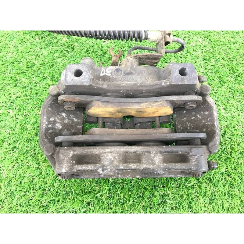 Гальмівний супорт (гальмівна система) Volkswagen Touareg II NF 2013 3.0 TDI 7P6615424D