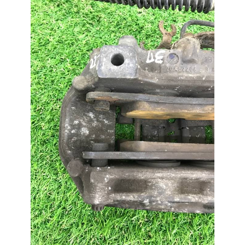 Гальмівний супорт (гальмівна система) Volkswagen Touareg II NF 2013 3.0 TDI 7P6615424D