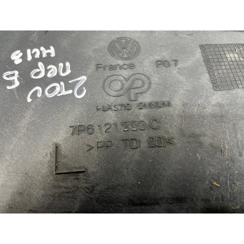 Воздуховод радиатора (кузов и элементы) Volkswagen Touareg II NF 2013 3.0 TDI 7P6121281B