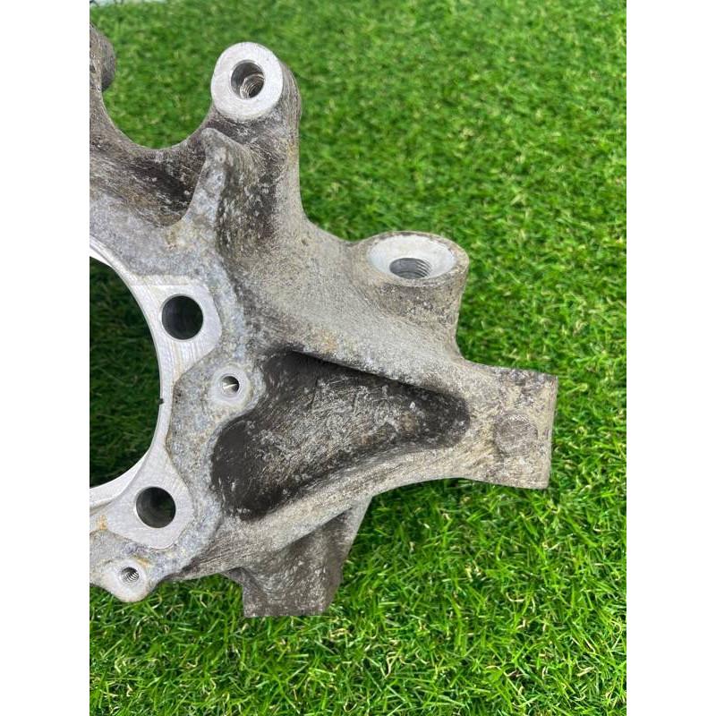 Цапфа подвески (подвеска) Volkswagen Touareg II NF 2013 3.0 TDI 7P0505436B