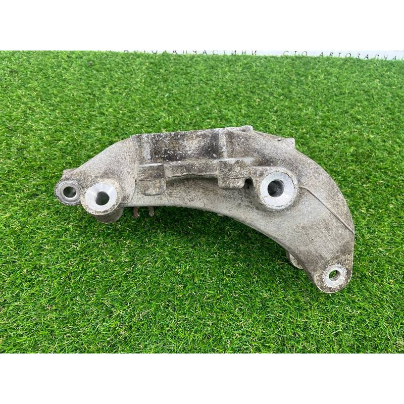 Цапфа подвески (подвеска) Volkswagen Touareg II NF 2013 3.0 TDI 7P0505436B