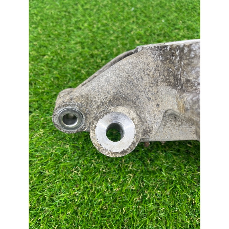 Цапфа подвески (подвеска) Volkswagen Touareg II NF 2013 3.0 TDI 7P0505436B