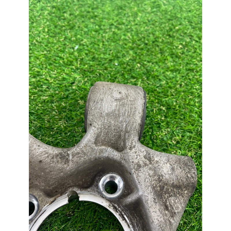 Цапфа подвески (подвеска) Volkswagen Touareg II NF 2013 3.0 TDI 7P0505436B