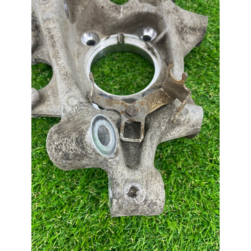 Цапфа подвески (подвеска) Volkswagen Touareg II NF 2013 3.0 TDI 7P0505436B