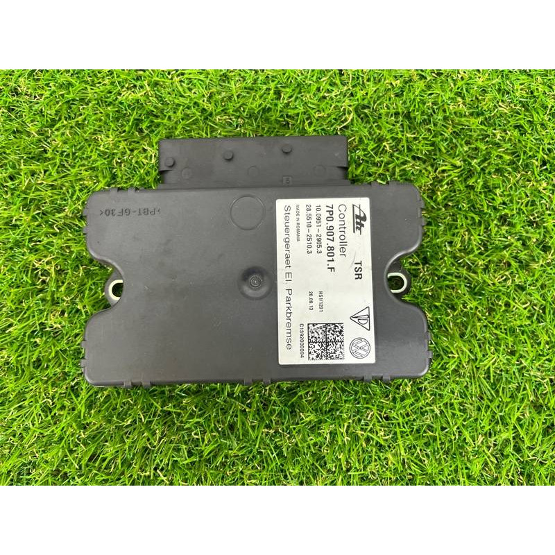 Блок управления стояночным тормозом (электрика / блоки управления) Volkswagen Touareg II NF 2013 3.0 TDI 7P0907801F