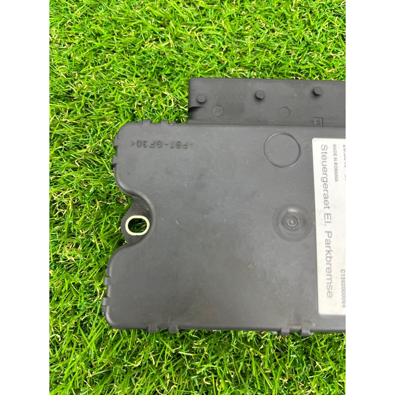 Блок управления стояночным тормозом (электрика / блоки управления) Volkswagen Touareg II NF 2013 3.0 TDI 7P0907801F