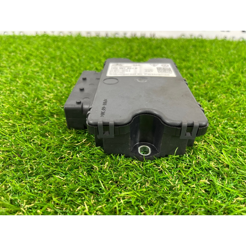 Блок управления стояночным тормозом (электрика / блоки управления) Volkswagen Touareg II NF 2013 3.0 TDI 7P0907801F