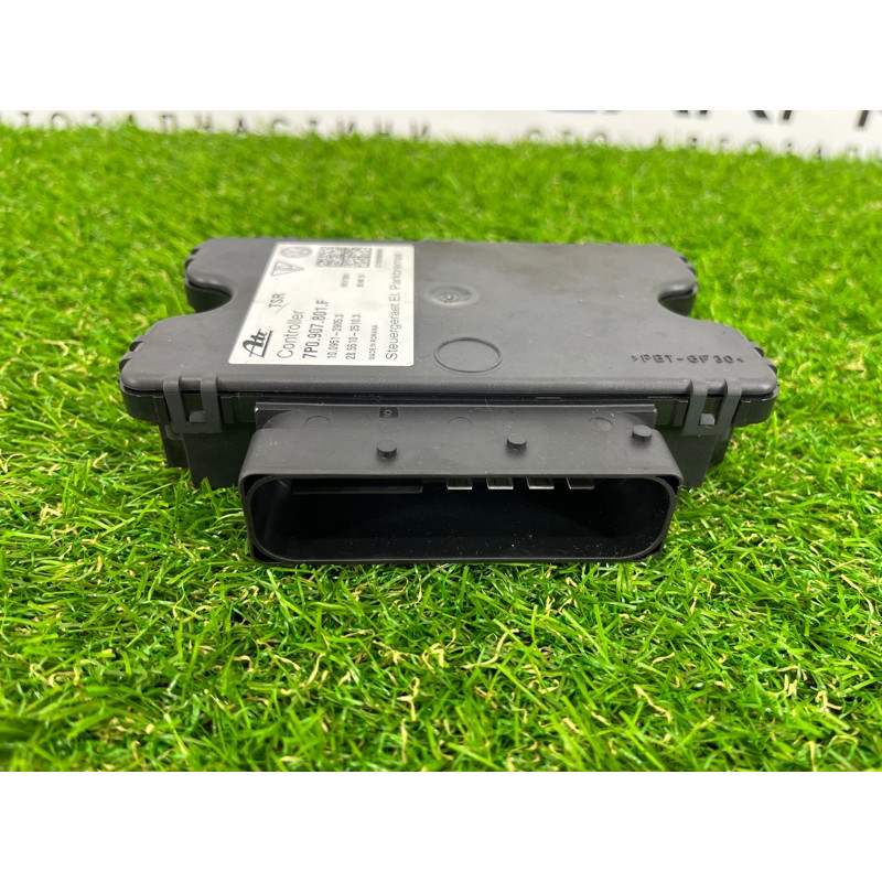 Блок управления стояночным тормозом (электрика / блоки управления) Volkswagen Touareg II NF 2013 3.0 TDI 7P0907801F