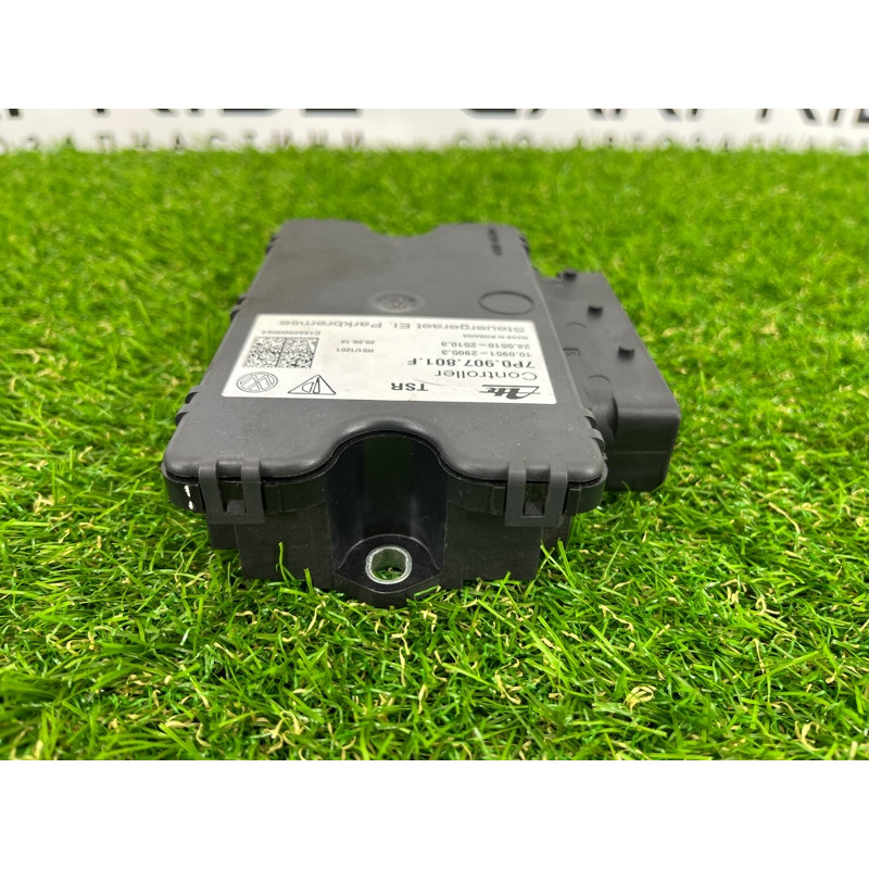 Блок управления стояночным тормозом (электрика / блоки управления) Volkswagen Touareg II NF 2013 3.0 TDI 7P0907801F