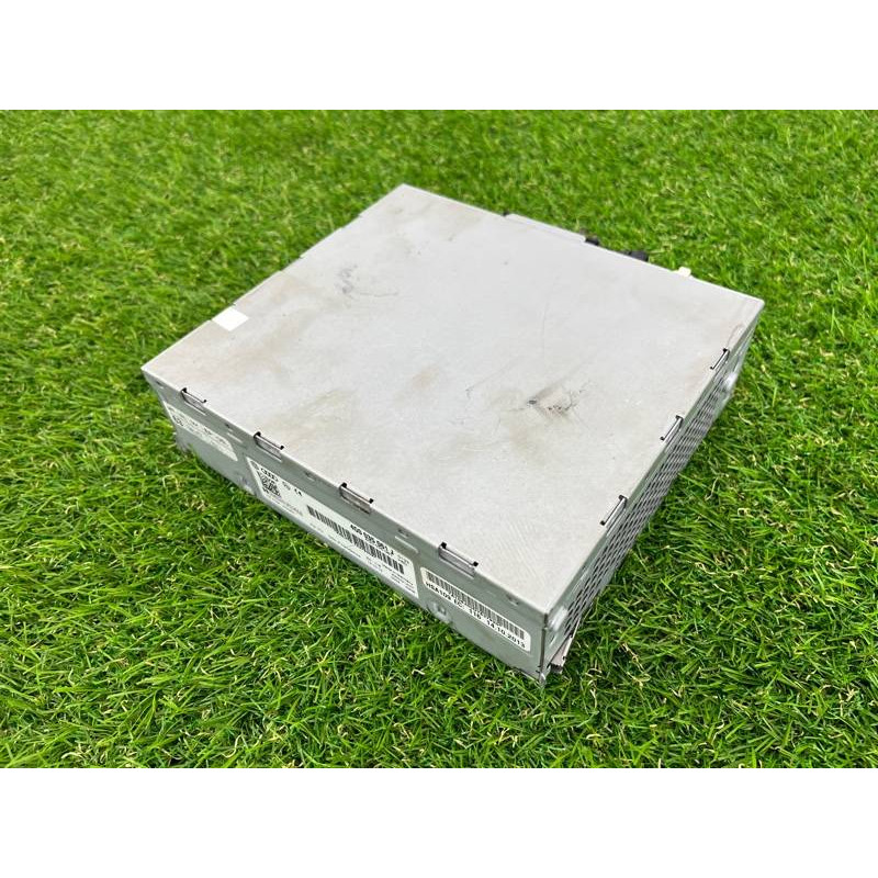 Блок радиоприемника (электрика / блоки управления) Volkswagen Touareg II NF 2013 3.0 TDI 4G0035061J