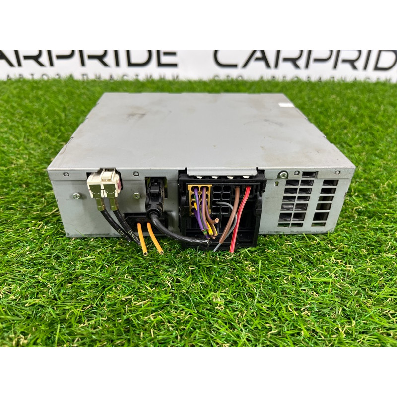 Блок радиоприемника (электрика / блоки управления) Volkswagen Touareg II NF 2013 3.0 TDI 4G0035061J