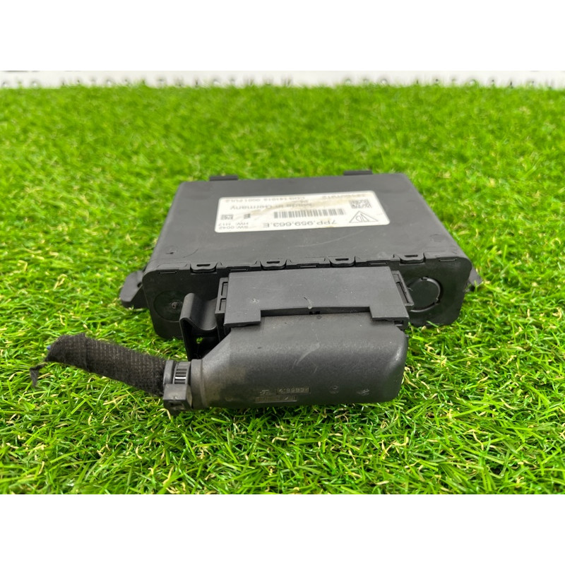 Стабилизатор напряжения (электрика / блоки управления) Volkswagen Touareg II NF 2013 3.0 TDI 7PP959663E