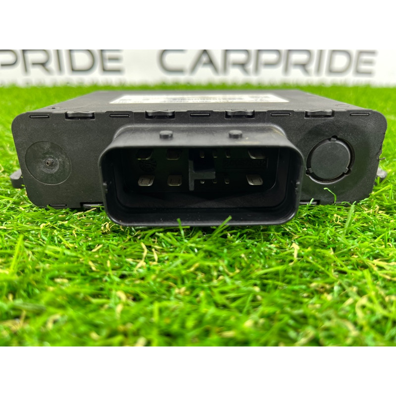 Стабилизатор напряжения (электрика / блоки управления) Volkswagen Touareg II NF 2013 3.0 TDI 7PP959663E