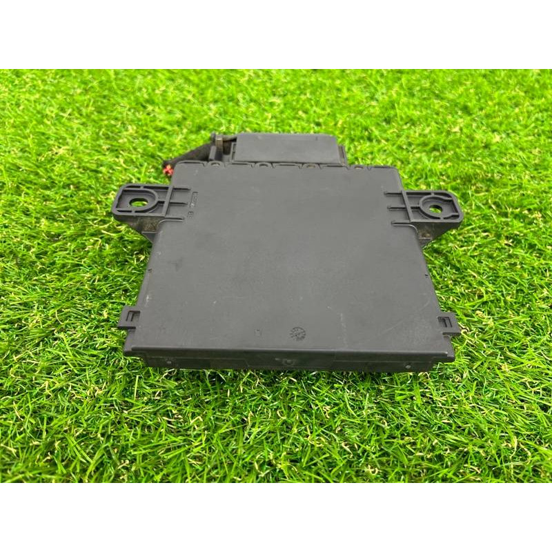 Стабилизатор напряжения (электрика / блоки управления) Volkswagen Touareg II NF 2013 3.0 TDI 7PP959663E